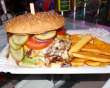 Foto zu Big Chili-Cheeseburger