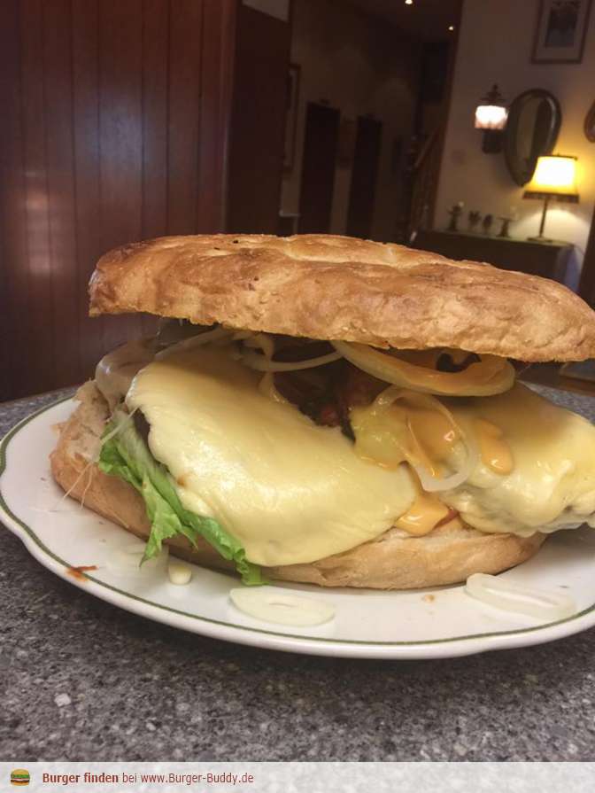 Foto zu Burger Mega Gigant Burger im März